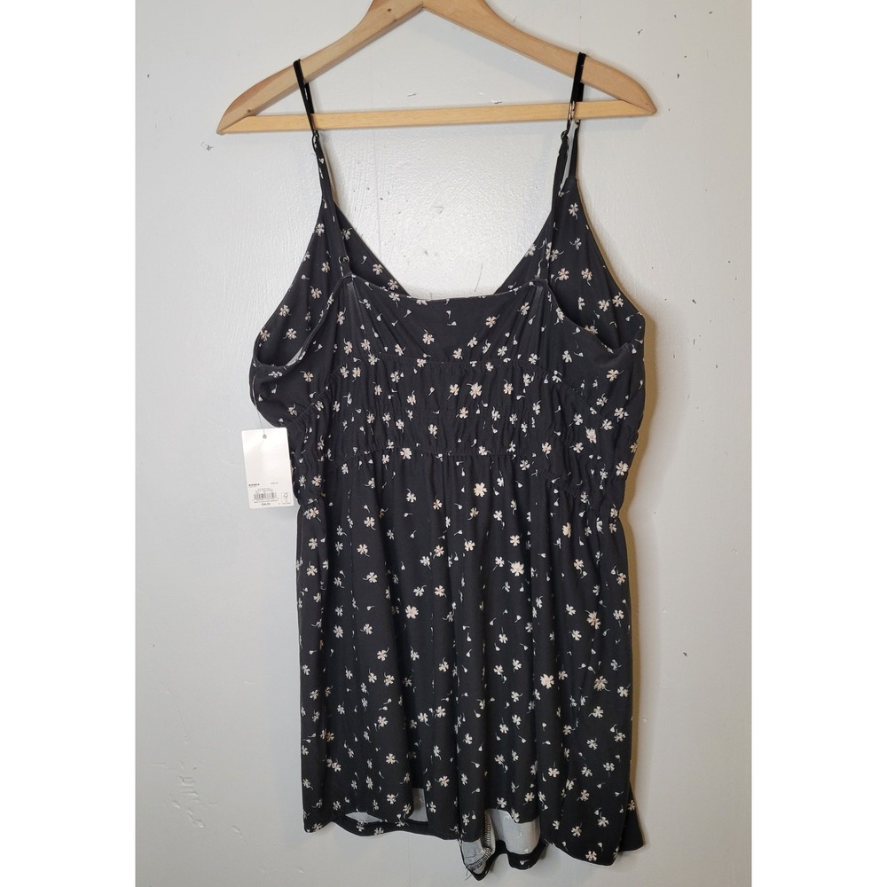 SO Smocked Waist Romper Sleeveless Womens Sz XL Black Floral Boho Festival NWT - Picture 6 of 8